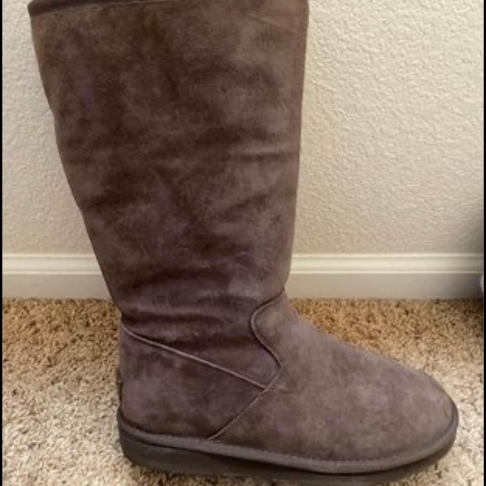 UGG Sumner boots